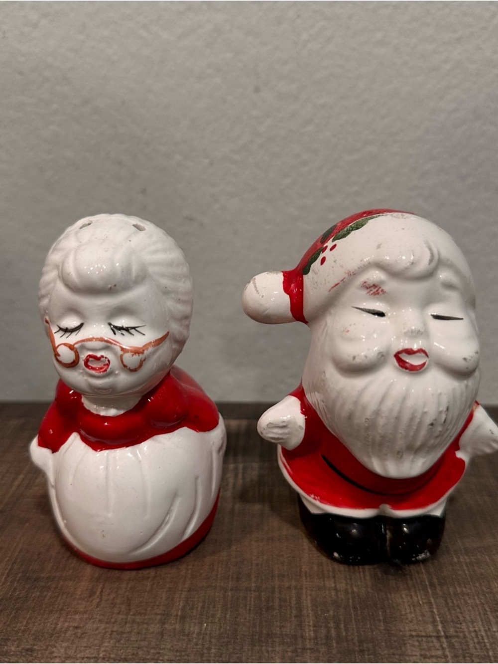 Vintage Santa and Mrs Clause Salt and Pepper Shakers